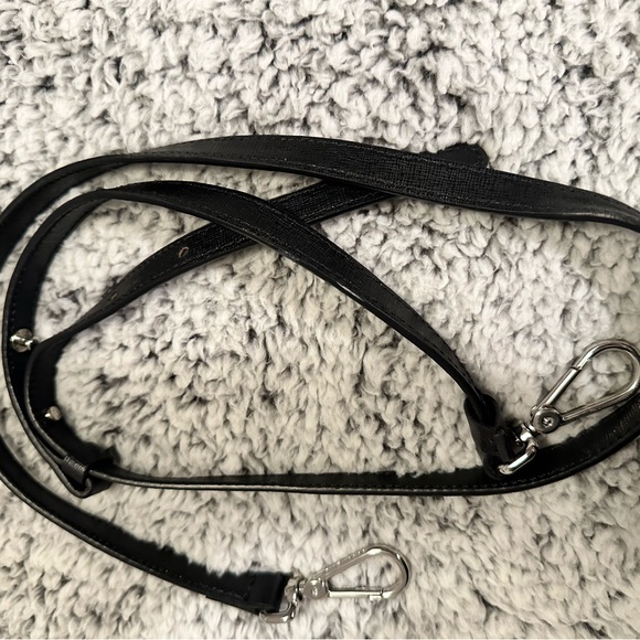 Black leather Cocinelle purse with detachable shoulder strap. - Picture 5 of 10